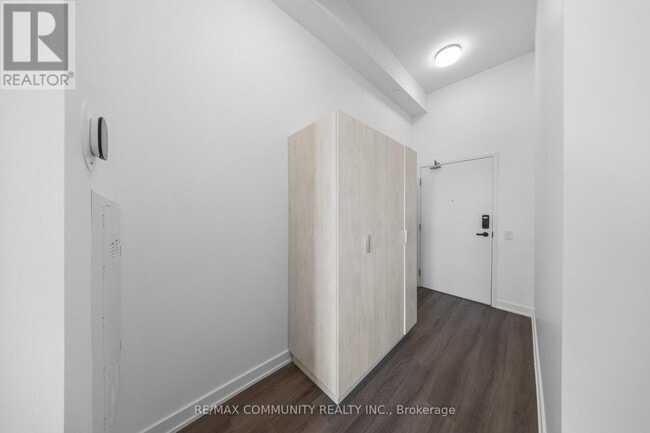 Building Photo - 3883-3883 Quartz Rd