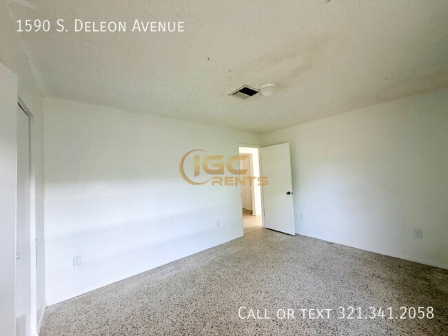 Foto del edificio - 1590 S Deleon Ave