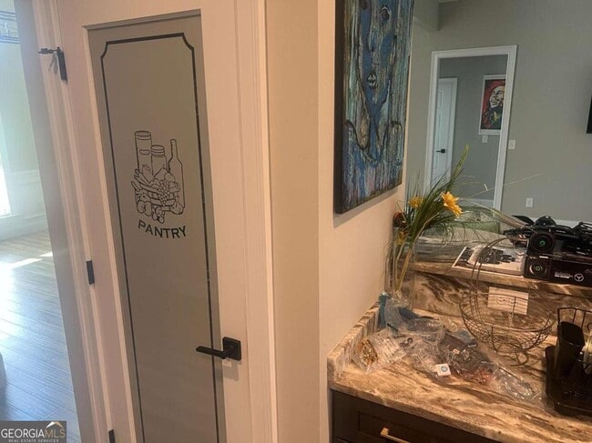 Building Photo - 100 Newport Ave