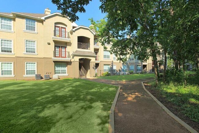 Foto del edificio - 5959 Farm to Market 1960 Rd W