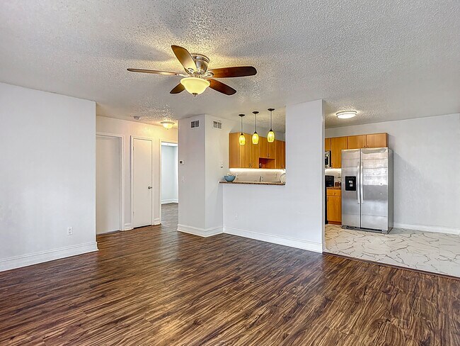 Foto del edificio - 21032 Voyager Blvd