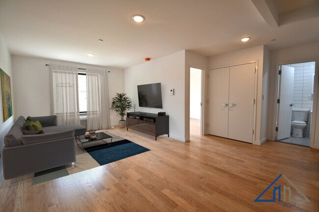 Building Photo - 3554 Carlisle Pl