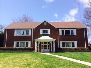 Building Photo - 2127 Collinway St