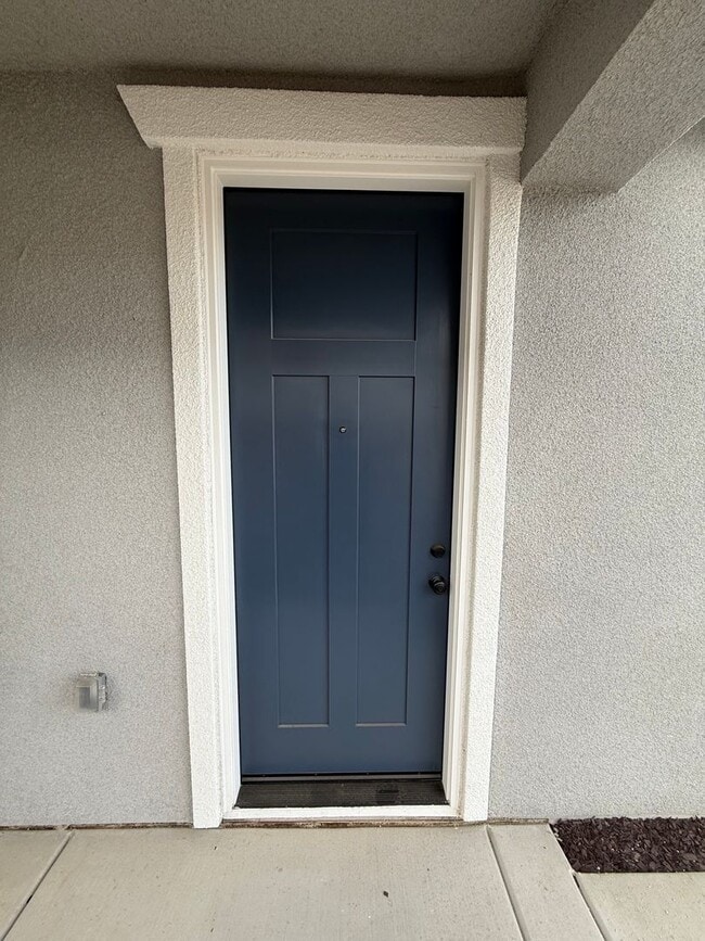 Foto del edificio - Stunning New-Construction two-story home 5bed 3bath