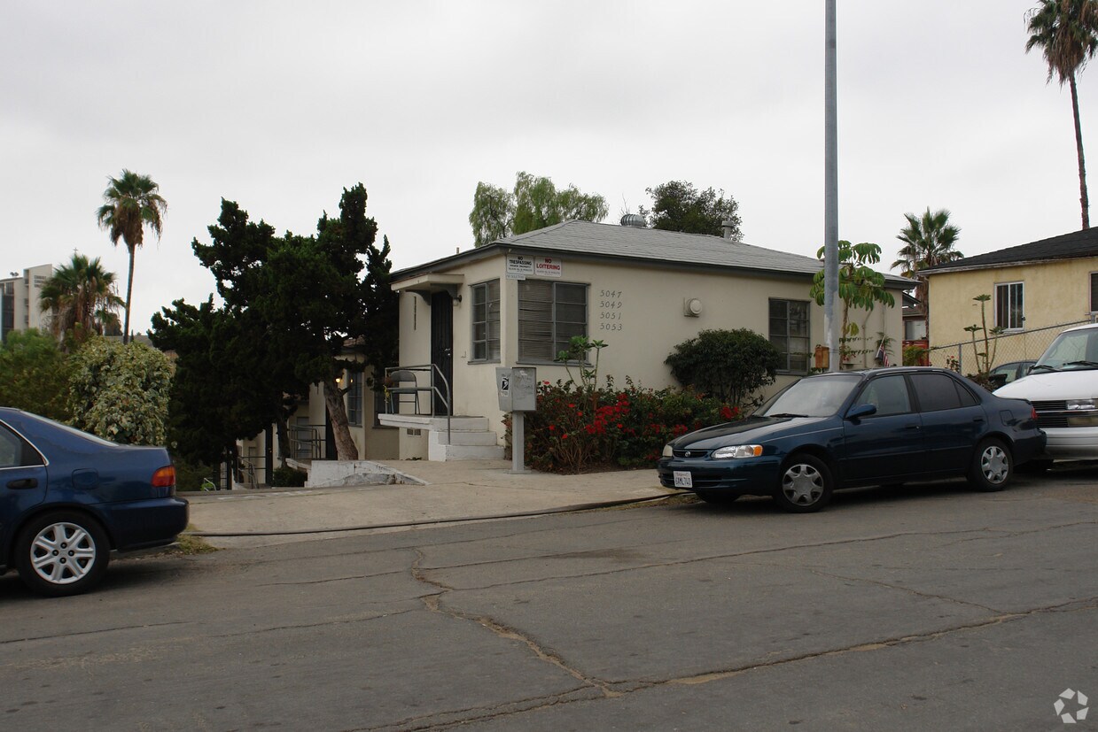Primary Photo - 5047 University Ave