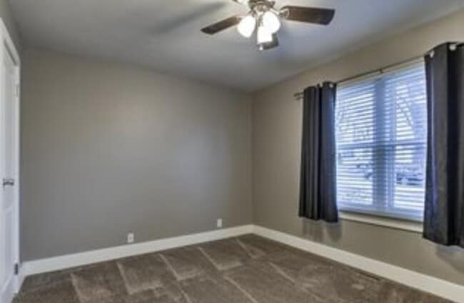 Building Photo - Spacious 2 Bedroom in La Vista!
