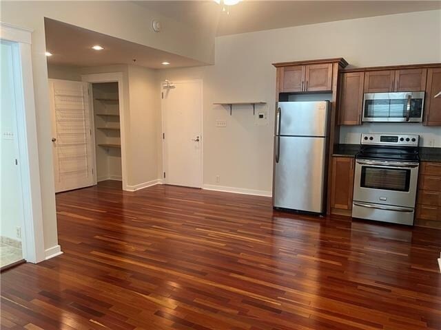 Foto del edificio - 1224 Saint Charles Ave