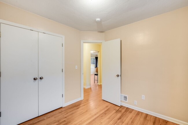 Foto del edificio - 4811 N Maryland Ave