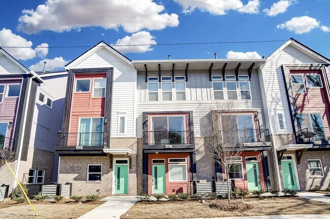 Foto del edificio - 2 br, 2.5 bath Townhome - 1011 East 36th S...