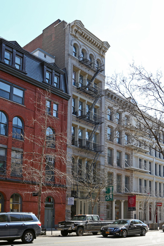 Building Photo - 115-121 Wooster St