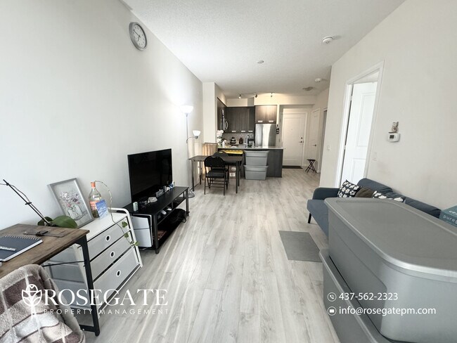 Photo du bâtiment - 910-65 Watergarden Dr, Mississauga, Ontario L5R 0G9