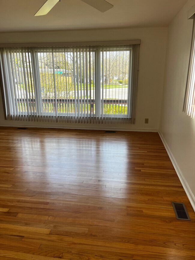 Foto del edificio - 2816 Cranbrook Rd