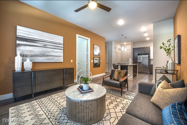 Building Photo - 1 br, 1 bath Flat - 13350 Dallas Pkwy 619