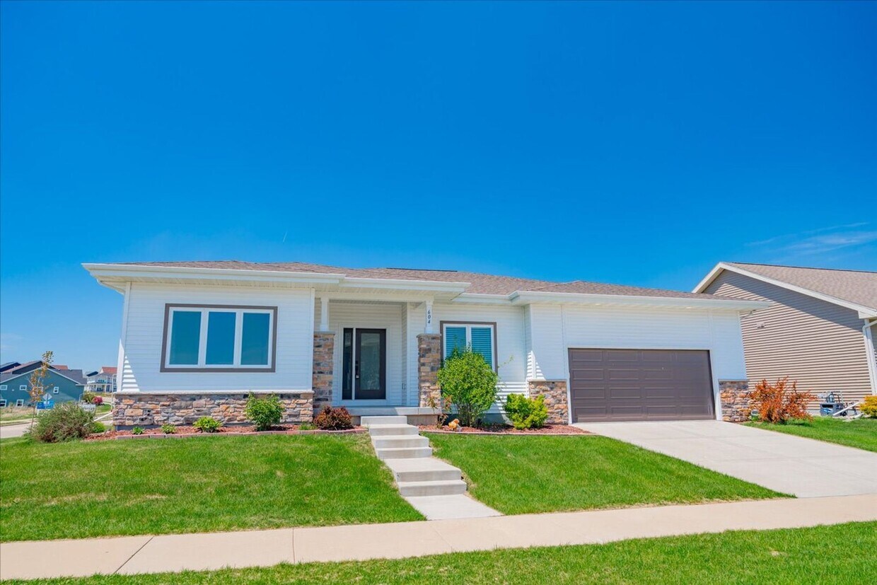 Foto principal - 604 Burnt Sienna Dr