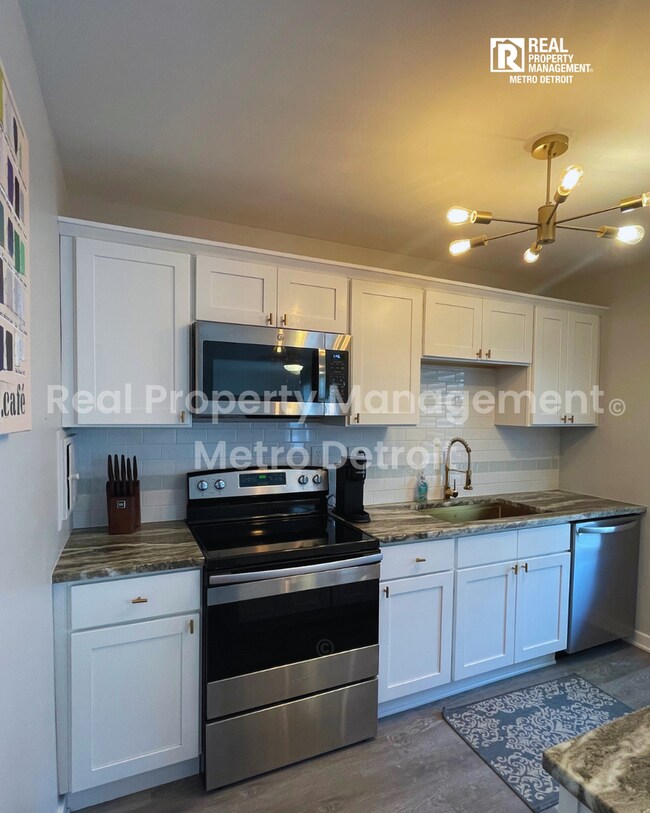 Foto del edificio - 22148 Dante St
