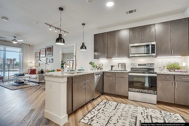 Foto del edificio - 311 Watson Br Ln