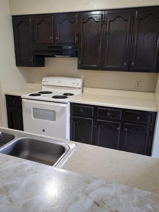 Foto del edificio - 1419 E Eistetter St