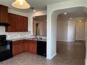 Building Photo - 6617 Moores Ferry Dr