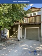 Building Photo - 3427 Sharon Way