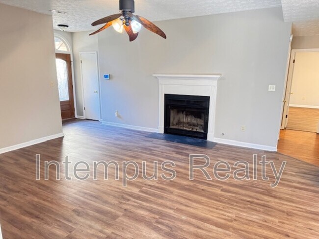 Foto del edificio - 1040 Plantation Blvd SE