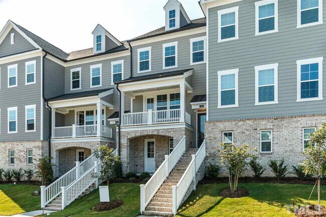 Foto del edificio - Room in Townhome on Mazarin Ln