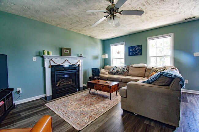 Building Photo - 4918 Yorkchester Dr