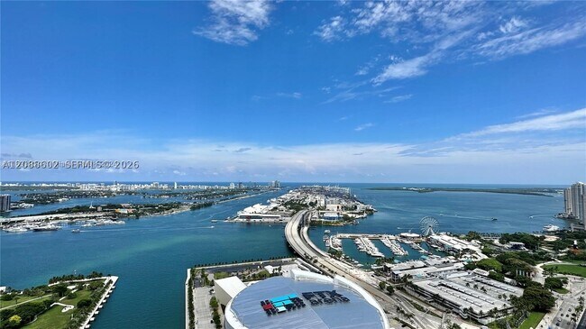 Foto del edificio - 888 Biscayne Blvd