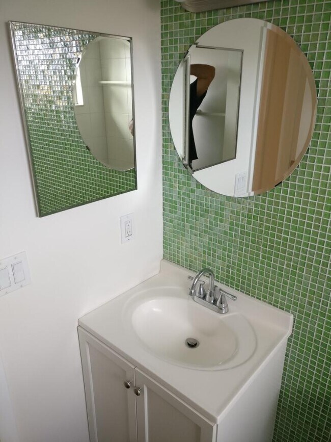 Building Photo - 4653 Abdella Ln