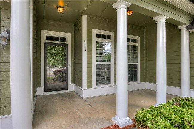 Foto del edificio - 1021 Mansford Ln