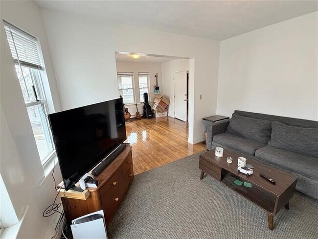 Foto del edificio - 27 Conwell Ave