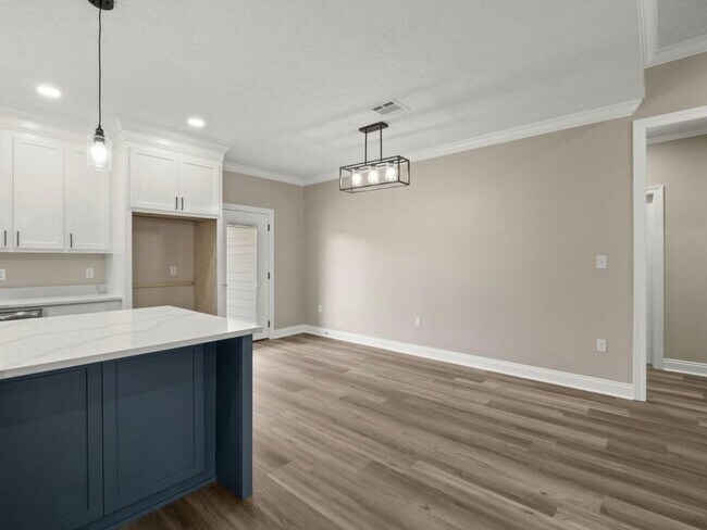Foto del edificio - 1828 Three Pine Church Rd