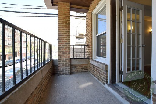 Foto del edificio - 7451 N Greenview Ave