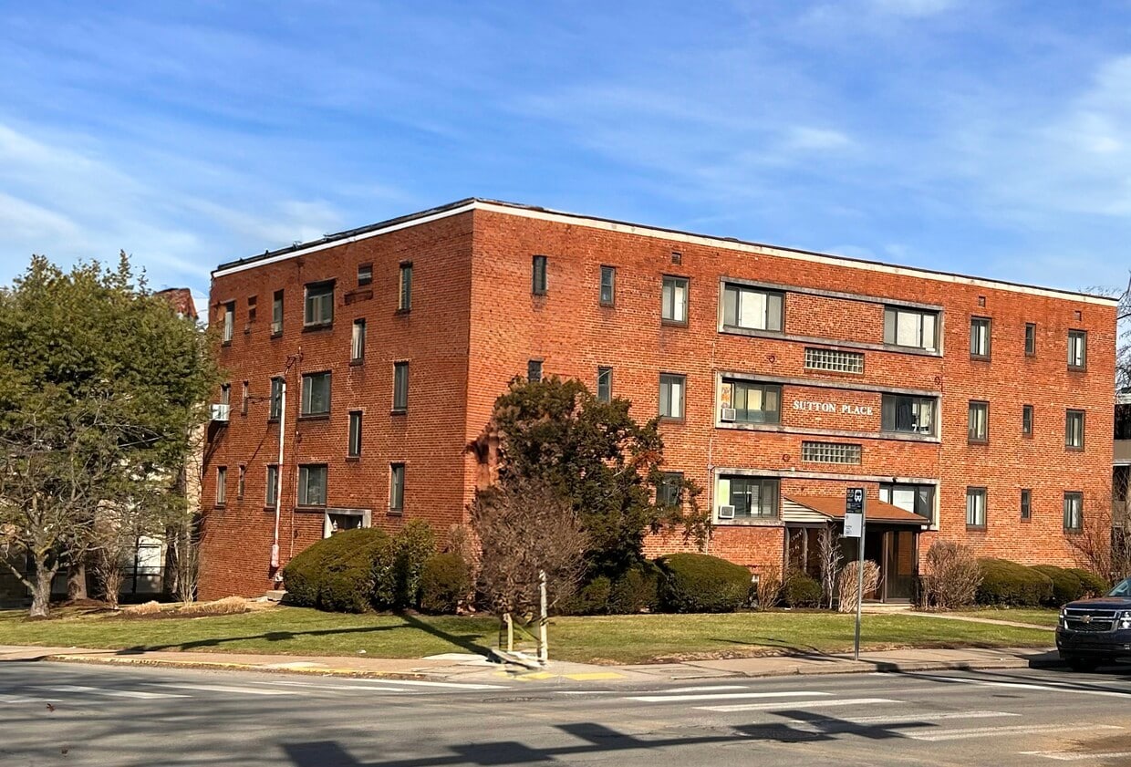 Primary Photo - Sutton Place