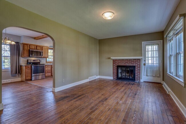 Building Photo - 4 br, 1 bath House - 116 S FRANKLIN STREET