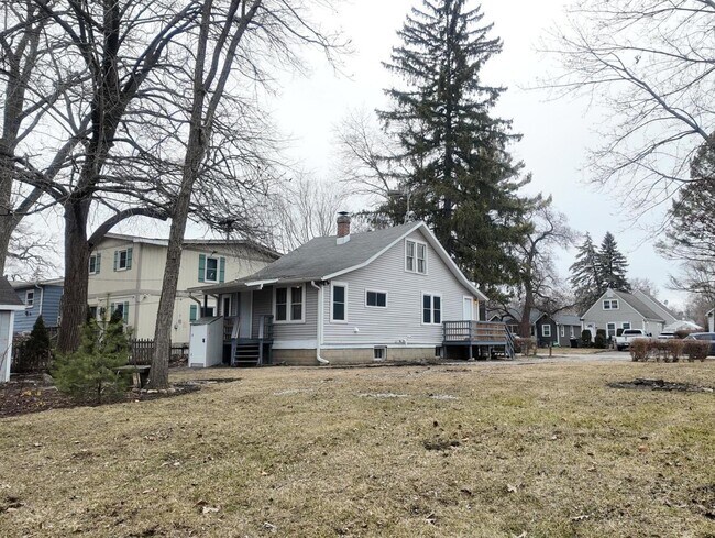 Foto del edificio - 117 Woodland Dr