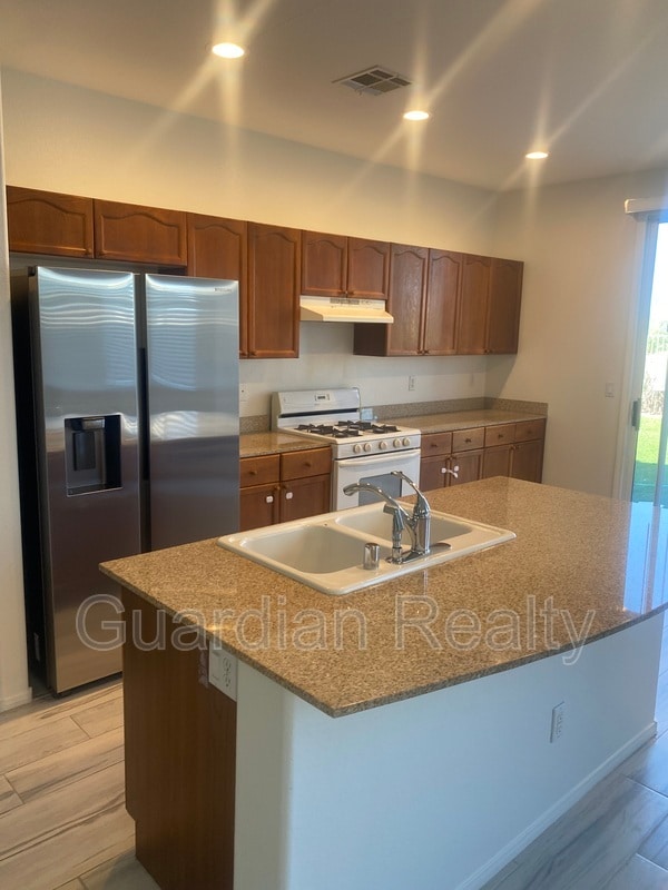 Foto del edificio - 780 Wigan Pier Dr