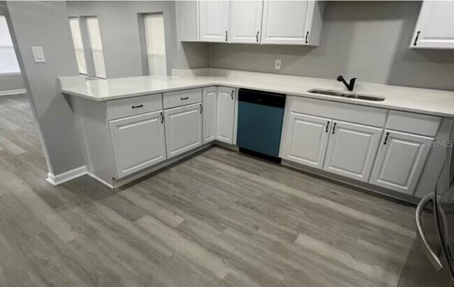 Building Photo - 1205 Dell St