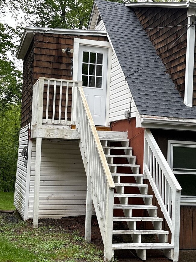 Building Photo - 4036-4038 Manor Drive