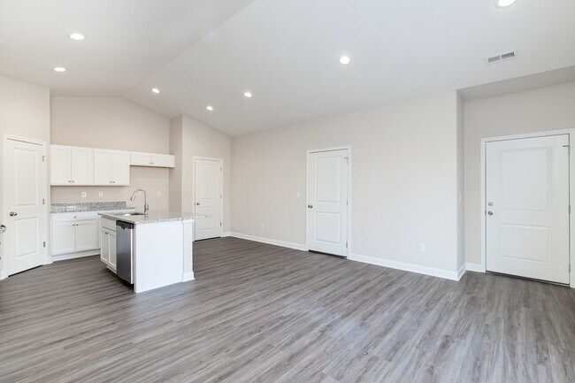 Building Photo - 1748 Rover ct