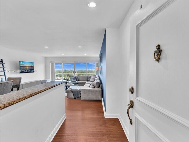 Building Photo - 2451 Brickell Ave