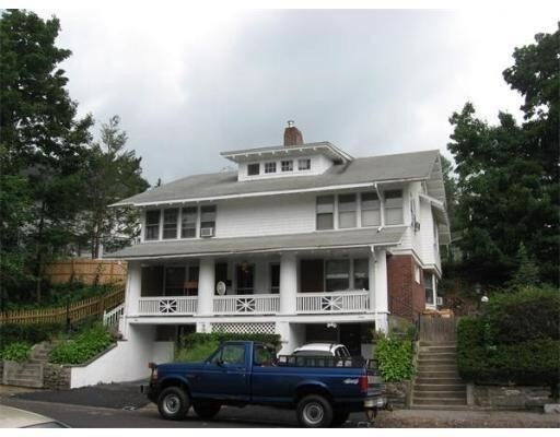 Primary Photo - 1 Richmond Ave