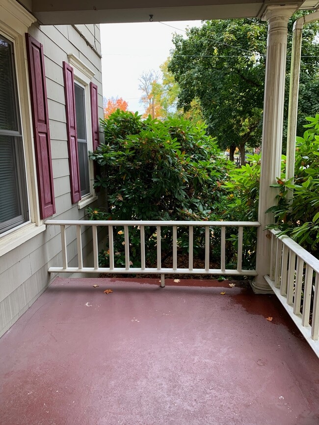 Front porch - 724 Bryant St