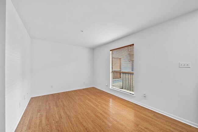 Foto del edificio - 8100 Seawall Blvd