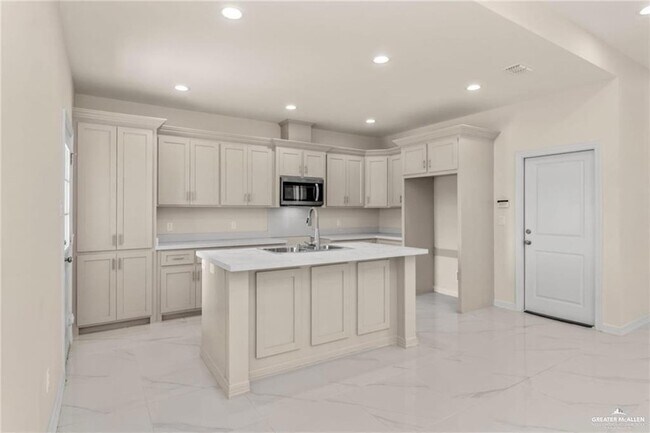 Foto del edificio - 5932 N Playa Del Sol St