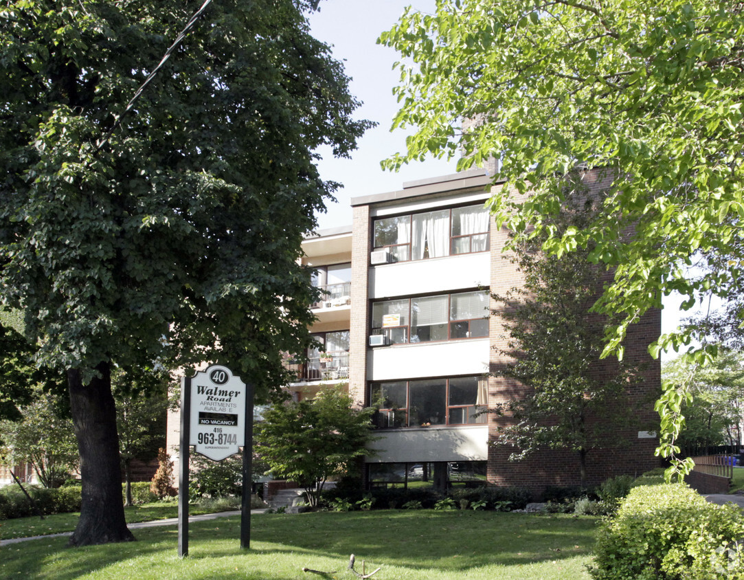 Building Photo - 40 Walmer Rd Apartments