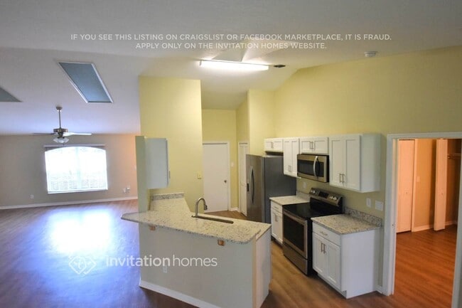 Building Photo - 624 Sheridan Woods Dr