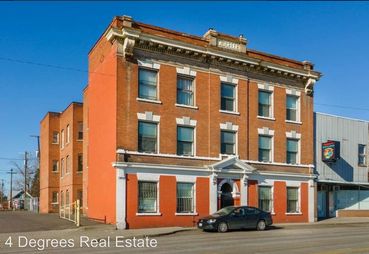 Primary Photo - 1221 N Monroe St