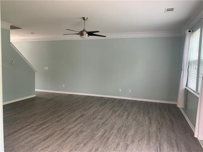 Building Photo - 550 Windstone Trail