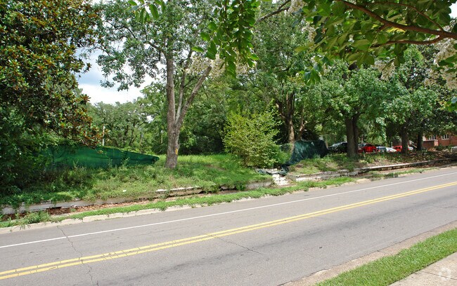 Building Photo - Symphony Condominiums