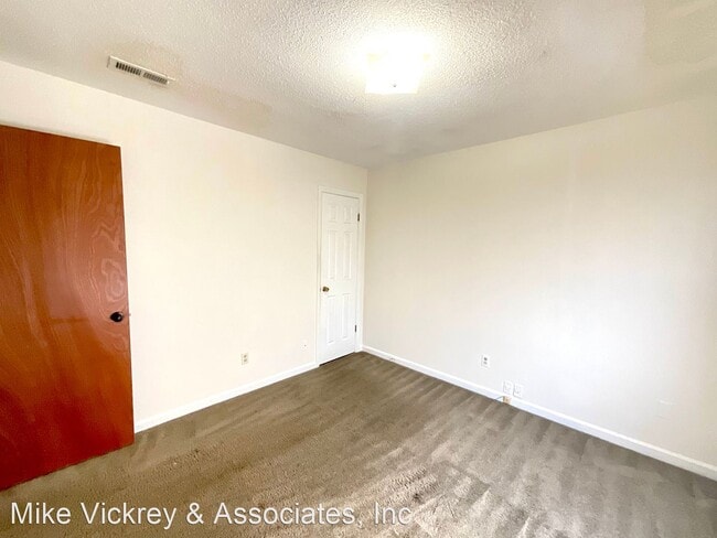 Building Photo - 2 br, 1 bath House - 2114 Vandivere Rd B